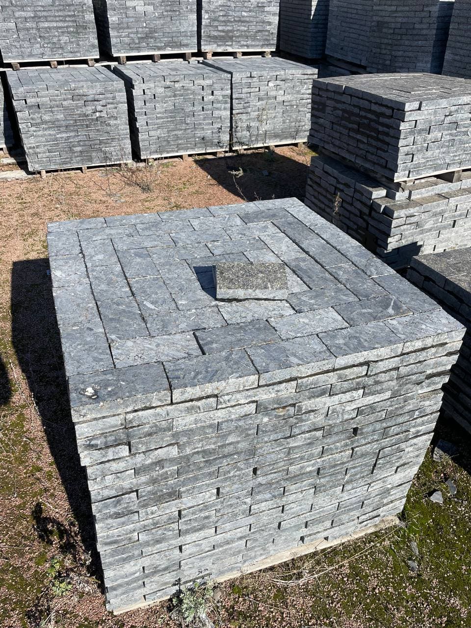 Kostka granitowa cięta płomieniowana ciemnoszara Labradoryt 20х10х5 cm - dodatkowe zdjęcie